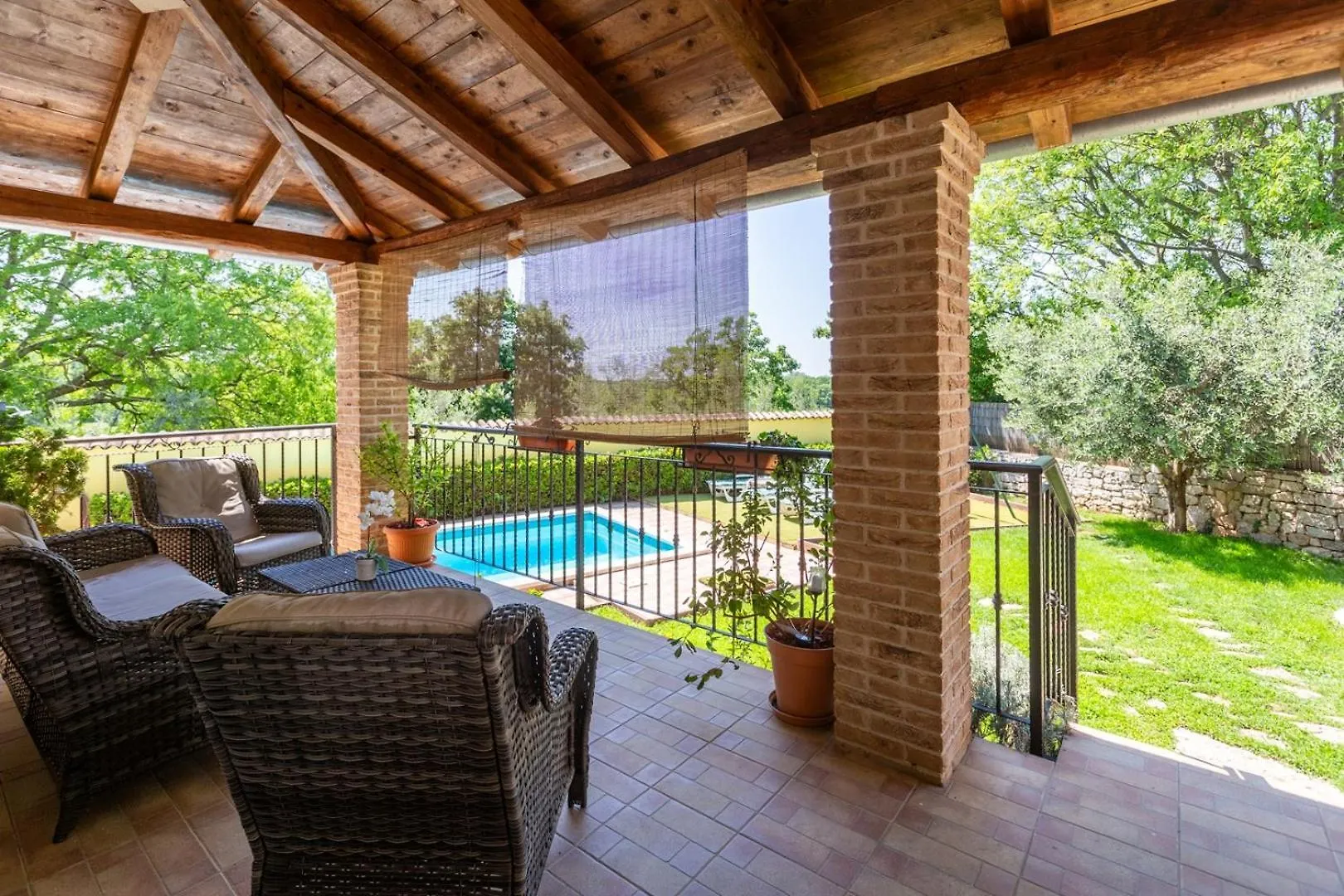 Villa Pelizzar Near Vrsar Gradina